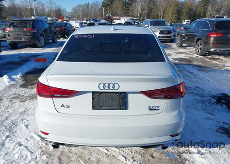 2018 Audi A3 2.0T Premium/2.0T Tech Premium z USA, uszkodzony, nr VIN WAUB8GFF6J1087045